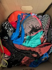 Damen 60 Teile! Bademode, Tanga, Slip und BH Paket Konvolut