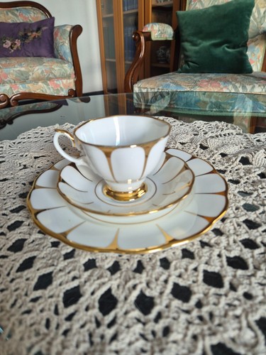 Royal vale bone china - ,