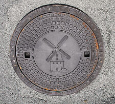 Gully Kanaldeckel Schachtdeckel A 15 Gullydeckel Motivdeckel  Windmühle Mühle
