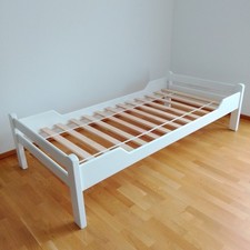 Bett 190×90 mit Lattenrost
