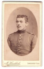 Fotografie M. Hirschbeck, Landsberg am Lech, Soldat in Uniform 