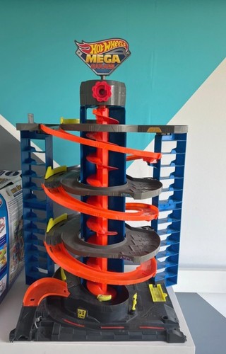 Hot wheels mega garage - hot,