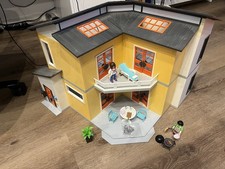 PLAYMOBIL City Life Modernes Wohnhaus (9266)
