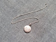 alte Kette + Medaillon zum