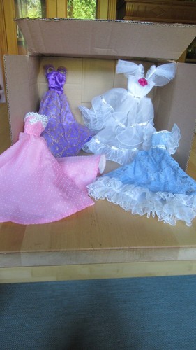 Barbie und ballkleider - barbie,