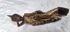 Liegender Buddha – Handgefertigte Figur mit goldfarbenen Details