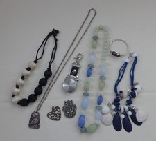 Konvolut Schmuck Spangenuhr