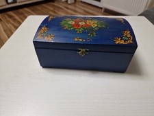 Vintage Truhe aus Holz mit