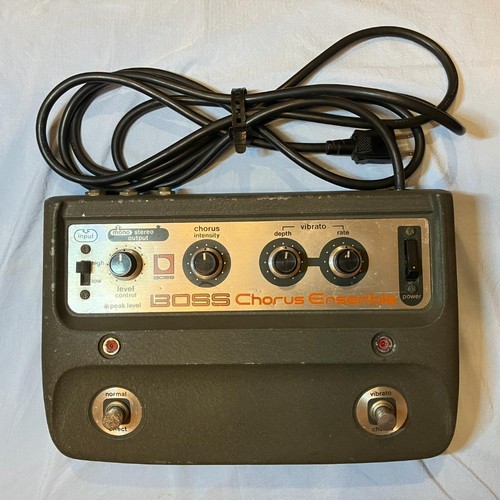Boss chorus ensemble - ce-1,