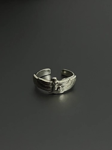 Pinky isis wings royal ring - pinky,