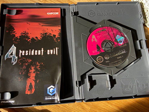 Capcom resident evil - capcom,