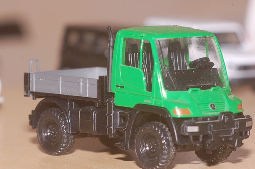 Mercedes unimog u400 grasgrün - mercedes,