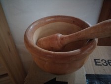 Mörser und Stößel aus Holz – ca. 13 cm