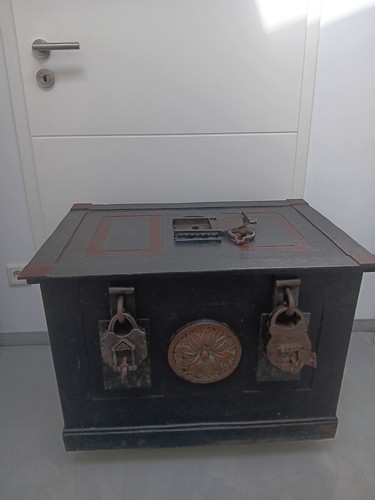Antike eisentruhe - antike,