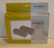 Two 20’ Containers by Roco