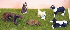 7 Hunde L30p Bemalt O Maßstab