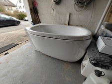 Kleinraumbadewanne + passender Wand Armatur + Handwaschbecken und Toilette 