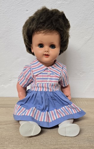 Nette kunststoff puppe mmm - nette,