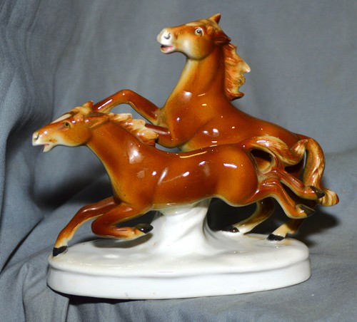 Porzellanfigur pferde braun - pferde,,