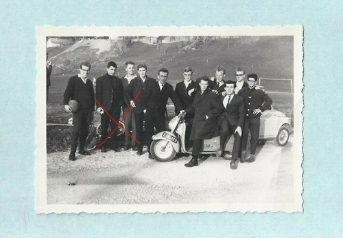 37477 foto jugend burschen - ,