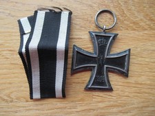 Original Eisernes Kreuz 2. Klasse Hersteller KO mit Bandabschnitt