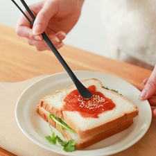 Vielseitiger doppelseitiger Löffelspachtel zum Schlagen von Eiern und Schöpfen von Zutaten