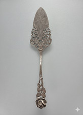 Antiker Tortenheber, ANTIKO, Rosendekor/ Hildesheimer Rose, 800er Silber B456