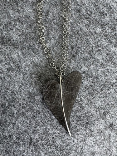 Ernstes design kette mit - design, herz