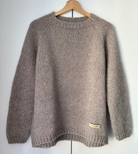 Handgestrickter Damenpullover