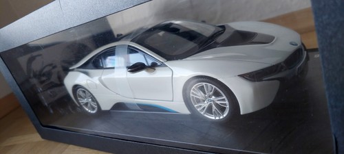 Bmw modellauto 18 - i8, 1:18