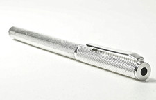 Schlanker Luxus-Patronenfüller, Metallgehäuse versilbert, 14ct. Feder"F".   (F5)