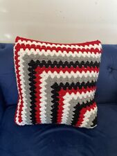 Schönes Dekokissen mit Füllung, Granny Square Stil, 40 x 40 cm