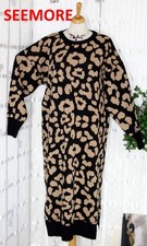 SEE MORE Designer Strick Kleid