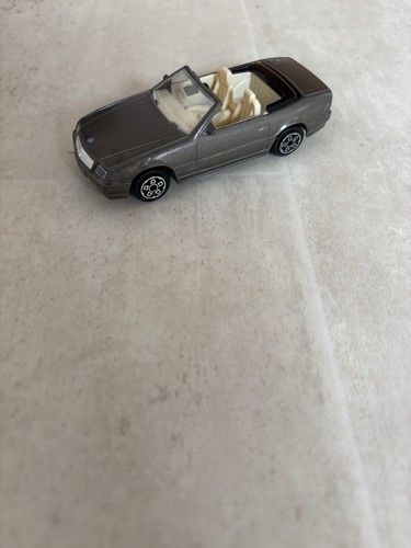 Mercedes 300 burago - sl, 1/43