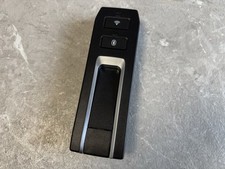 Original BMW Snap-In Adapter 84109247916-02 9247916 F01 F02 F04 F10 F11 F-Reihe