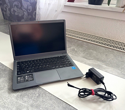 Peaq notebook s132 defekt - –,