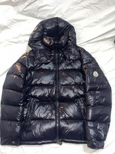 Moncler Jacke Farbe Blau