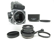 Hasselblad 500 C/M Kamera + Carl Zeiss Planar 1:2,8 / 80mm red T* Objektiv