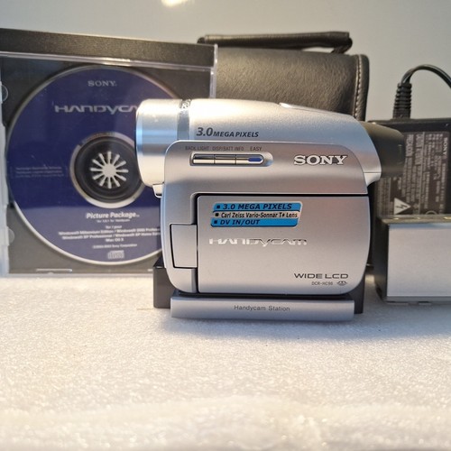 Sony dcr hc96e minidv - minidv, 3,0