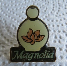 Pin: Magnolia von  Yves Rocher in Flakonform