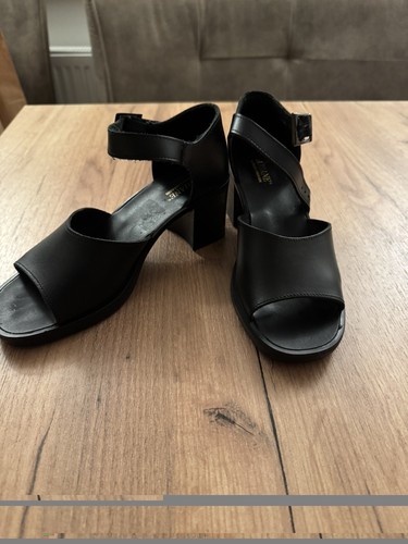 Ariane deichmann schwarze - ariane,