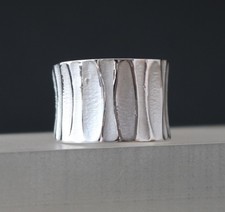 Breiter Silberring für Damen