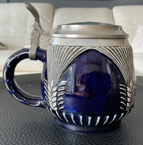 Bierkrug mit zinndeckel - bierkrug,