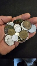 Handvoll Münzen von Omas