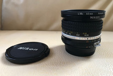 Schönes Objektiv Nikon AiS