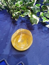 Calcit,Orangencalcit,Schale