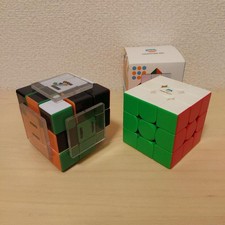 Rubik's Cube 3x3 Monster GO Set gebraucht Logo leicht getragen rr6