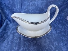 1 x Wedgwood Amherst Sauciere / Gravy Boat  -  England