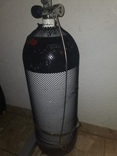 2x 15 Liter Tauchflaschen mit Ventil,  benutzt. guter Zustand siehe Foto
