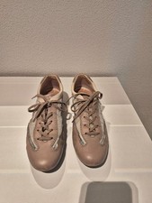 Hogan Sneaker 39,5   Nute  /  Beige  Glattleder   mit dem  " H "